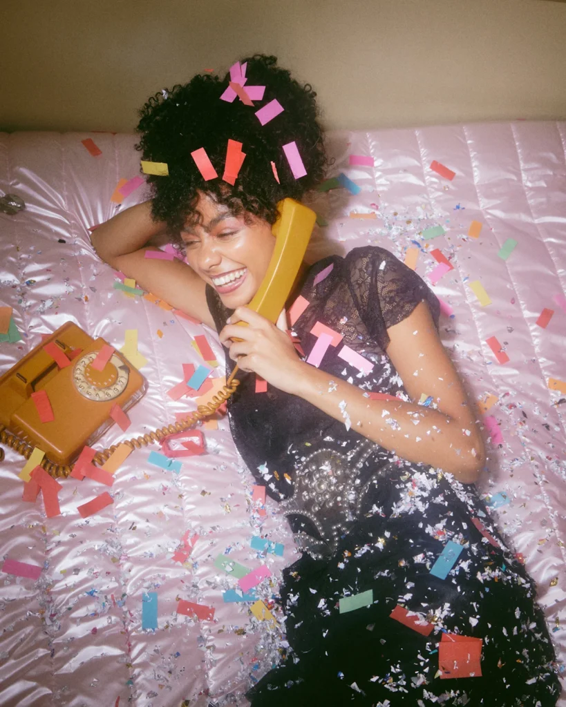 How to Set Yourself Free: A Journey from Fear of Being Alone to Self-Love 2 girl going through her self love journey talking to her girlfriend